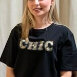 CAMISETA MANGA CORTA  CHIC CON ABALORIOS