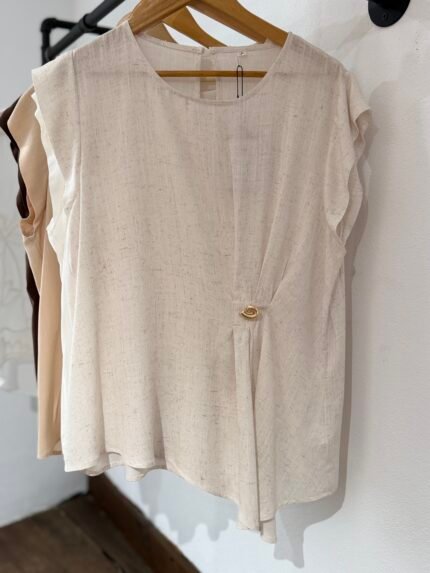 Blusa efecto lino con drapeado