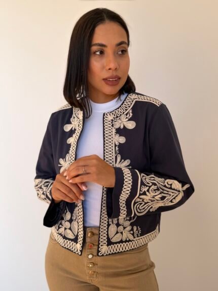Chaqueta bordada