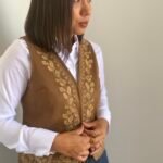 Conjunto de chaleco y camisa